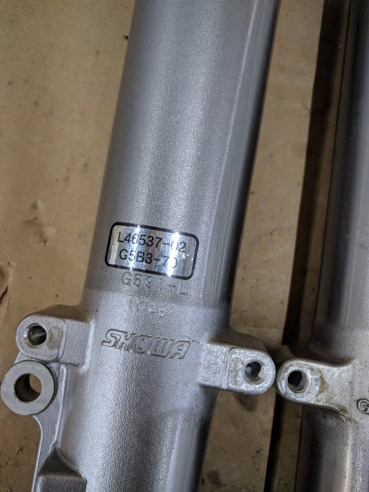 2000-2013 Harley-Davidson Touring Lower Fork Sliders Legs (Read)