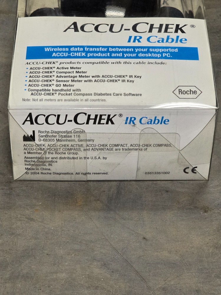 Accu-Chek IR Cable Data Transfer Kit Roche Diabetes Meter PC Interface New