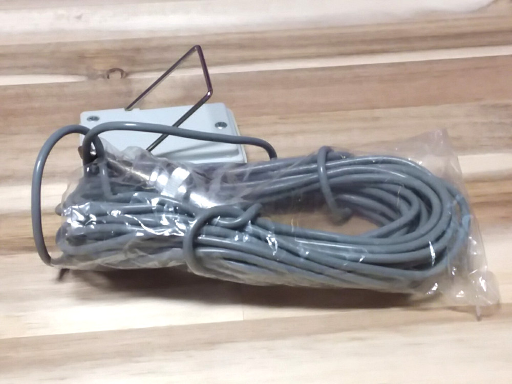 Vintage Conqueror Crystal Microphone (Harmonica?) ~ Model C-889 ~ NEW