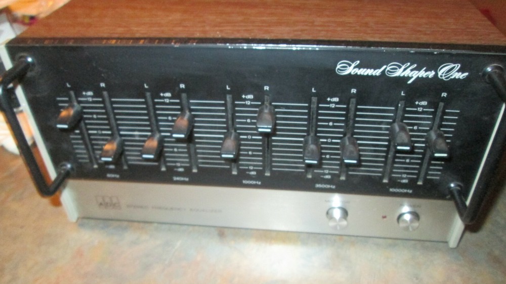 ADC STEREO FREQUENCY EQUALIZER Model: SS-1