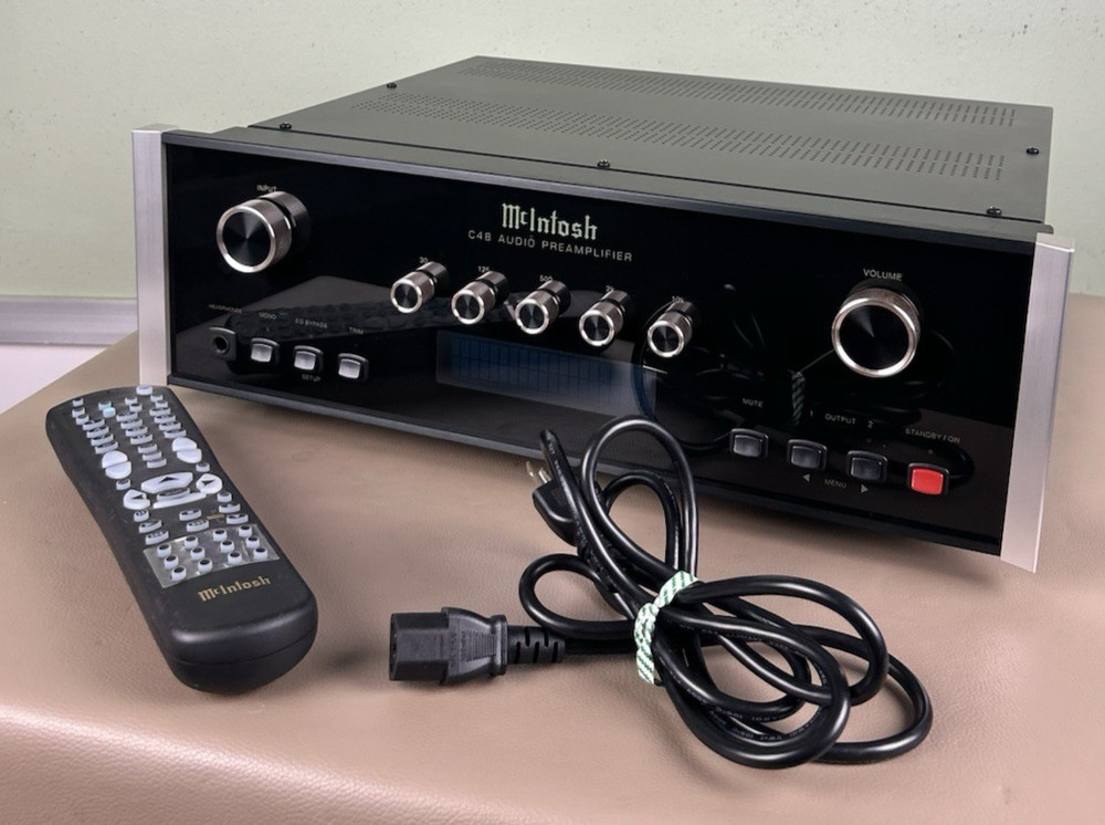 MCINTOSH C48 STEREO PREAMPLIFIER BOX NICE