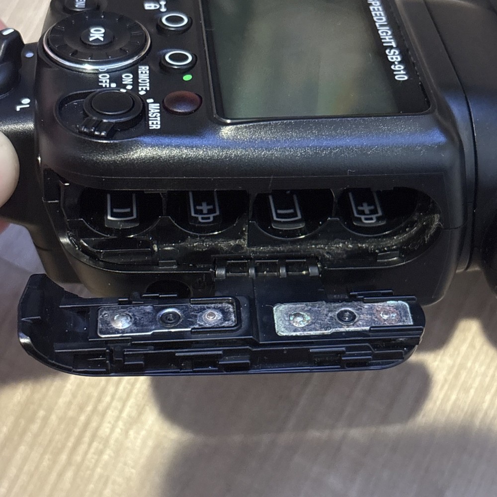 Nikon Speedlight SB-910 Flash Tested & WORKING Whitout Camera