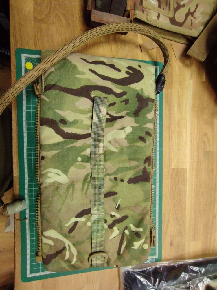 British Army Virtus Surplus MTP Side Pack Hydration Pouch Zip With Bladder 3L