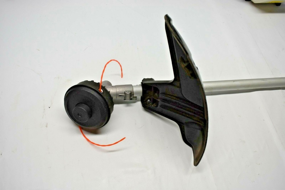 Craftsman 74098 31cc 4-Cycle Gas String Trimmer