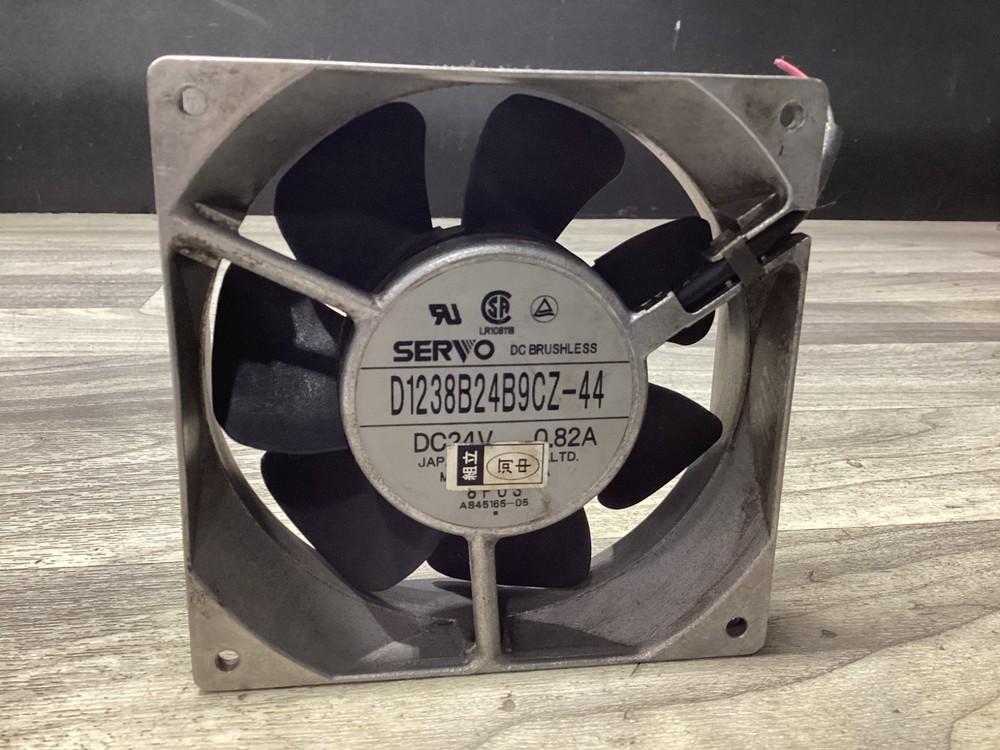 SERVO	Original  Ventilator FAN  D1238B24B9CZ-44 #110C133PR4