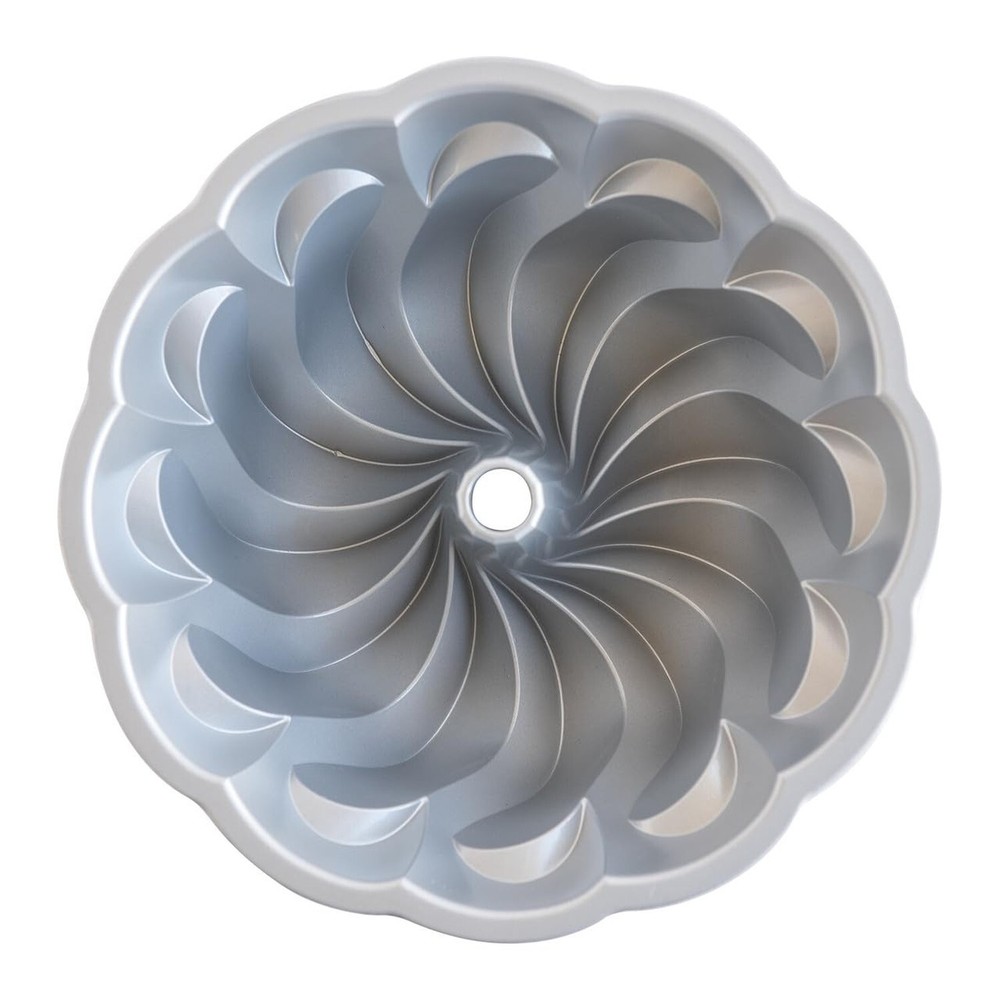 Nordic Ware Pirouette Bundt