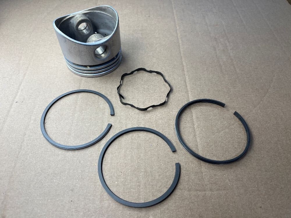 Briggs & Stratton 391673 PISTON/RING KIT