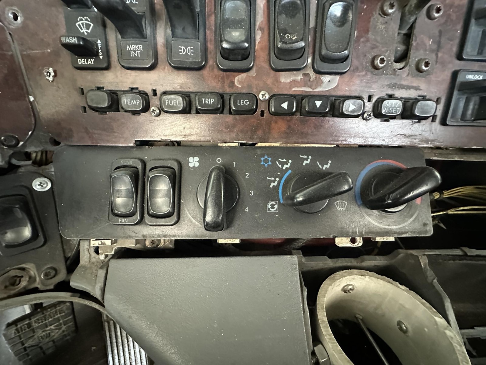 1996-2001 Freightliner C120 CENTURY Heater A/C Temperature Controls - Used