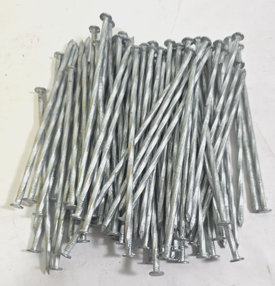 100pcs 6 inch Galvanized Artificial Turf Nails - Spiral Landscape Spikes 7 AWG