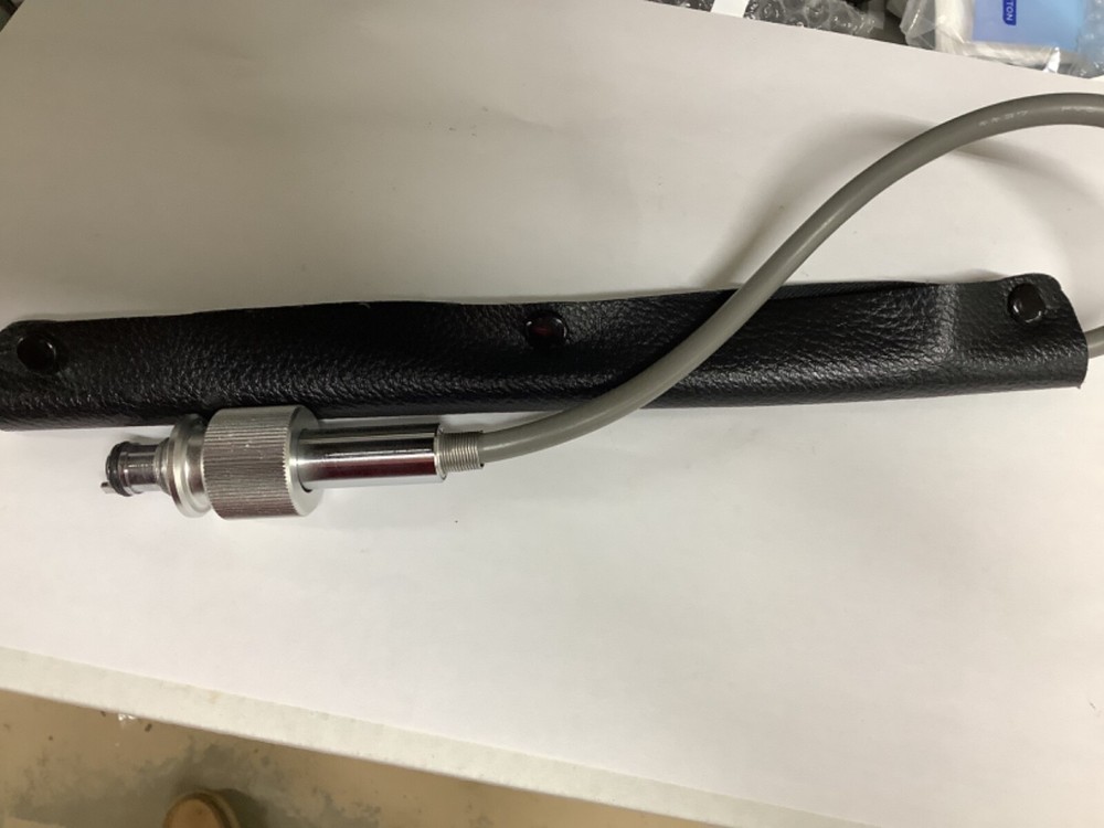 Nikon Nikonos Underwater Flash Bulb Unit & Case