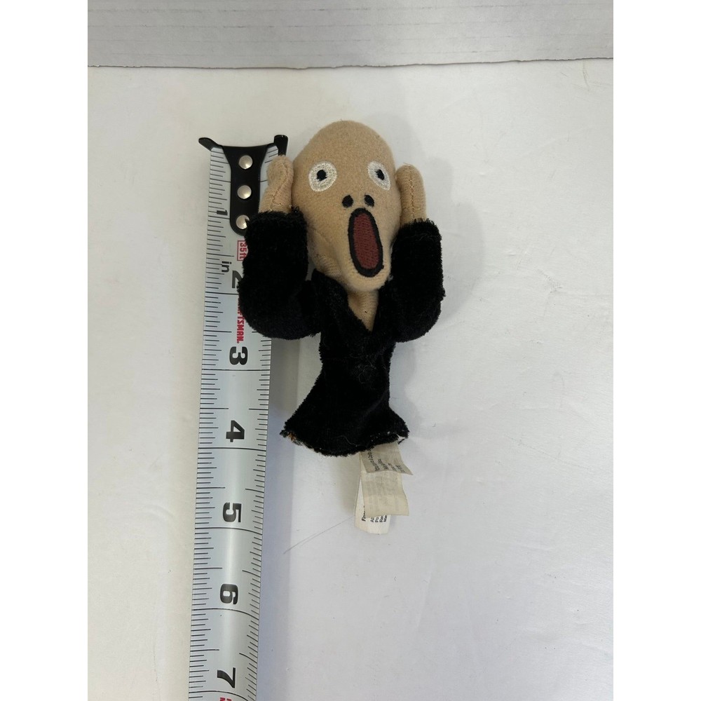 Scream finger puppet 4" year 2011