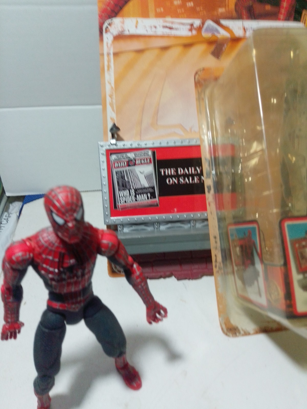 MARVEL Toybiz Spider-Man Movie Super Poseable Spiderman w/ Wall Base - OPEN Pckg