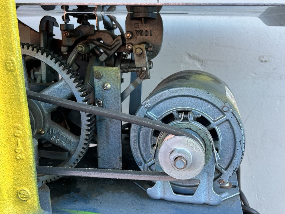 Felins Pak-Tyer 2000-6 Semi-Automatic Tying Machine/ Tested , Works