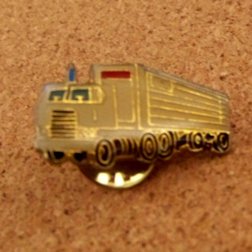 Tractor-trailer semi truck lapel / hat pin trucking
