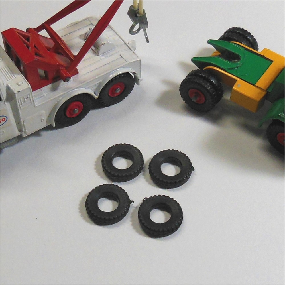 Matchbox King Size 18mm Square Tread Tyre Black Y062