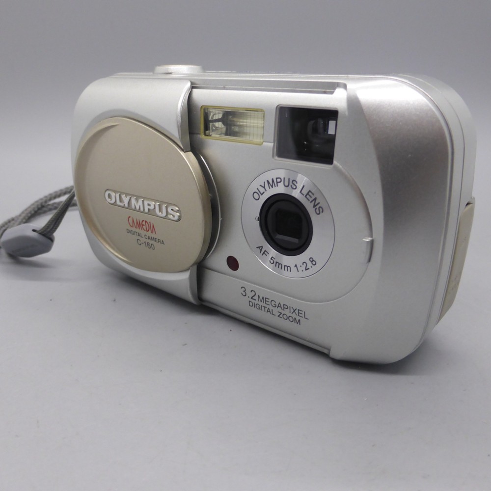 Olympus Camedia C-160 2.0MP Compact Digital Camera Silver Tested
