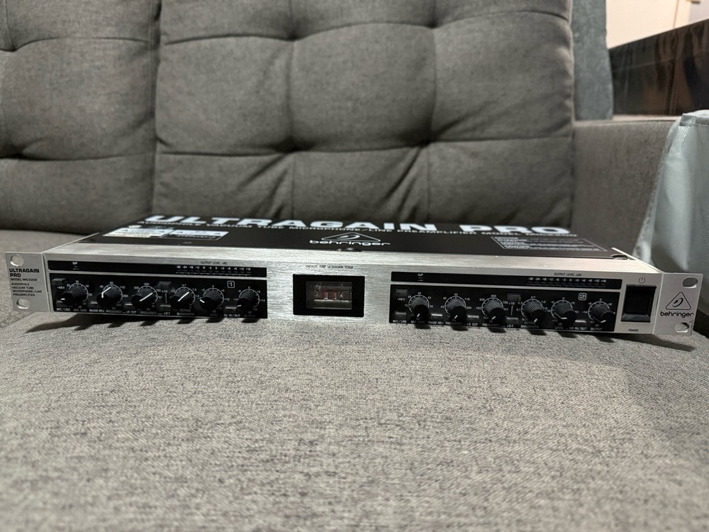 behringer ultragain pro mic2200