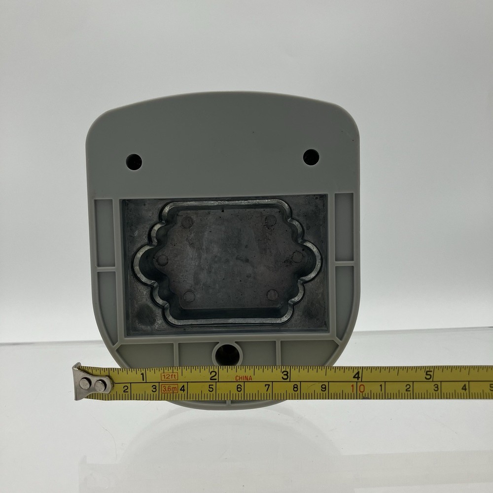 Fiskars Standard Tag Maker with Built-in Eyelet Setter
