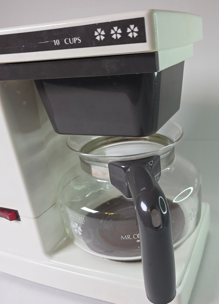 Vintage Mr. Coffee SR-10 10-Cup Automatic Brewing System White Coffee Maker WORK