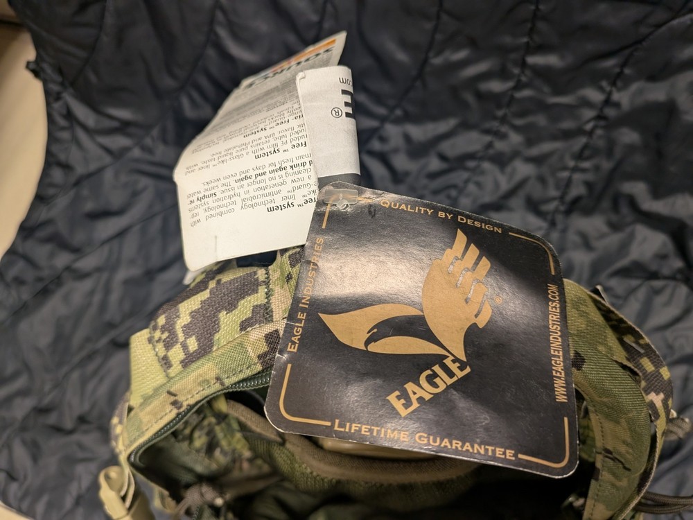 Source helix NWU Type III (By Eagle) Hydration System. New With Extra Bladder!