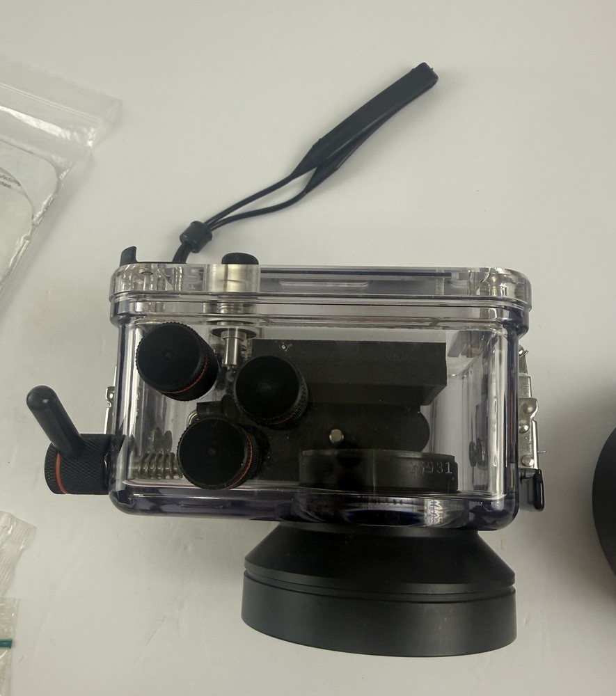 IKELITE DIGITAL WATERPROOF UNDERWATER CAMERA CASE