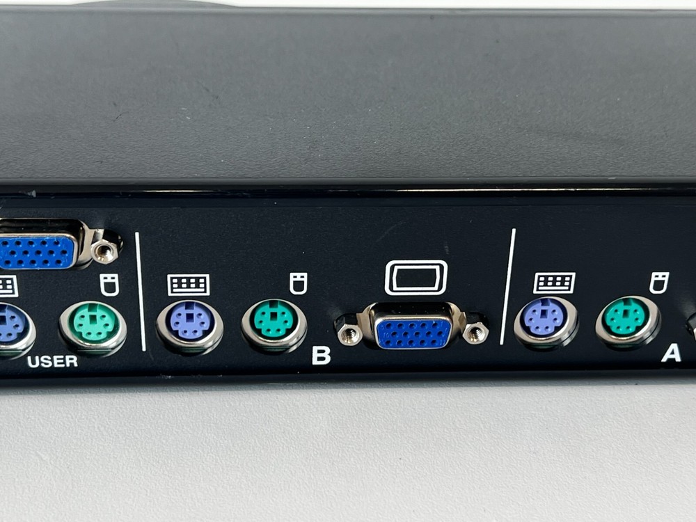 PP20: Avocent 520-194-507 2-Port KVM Switch
