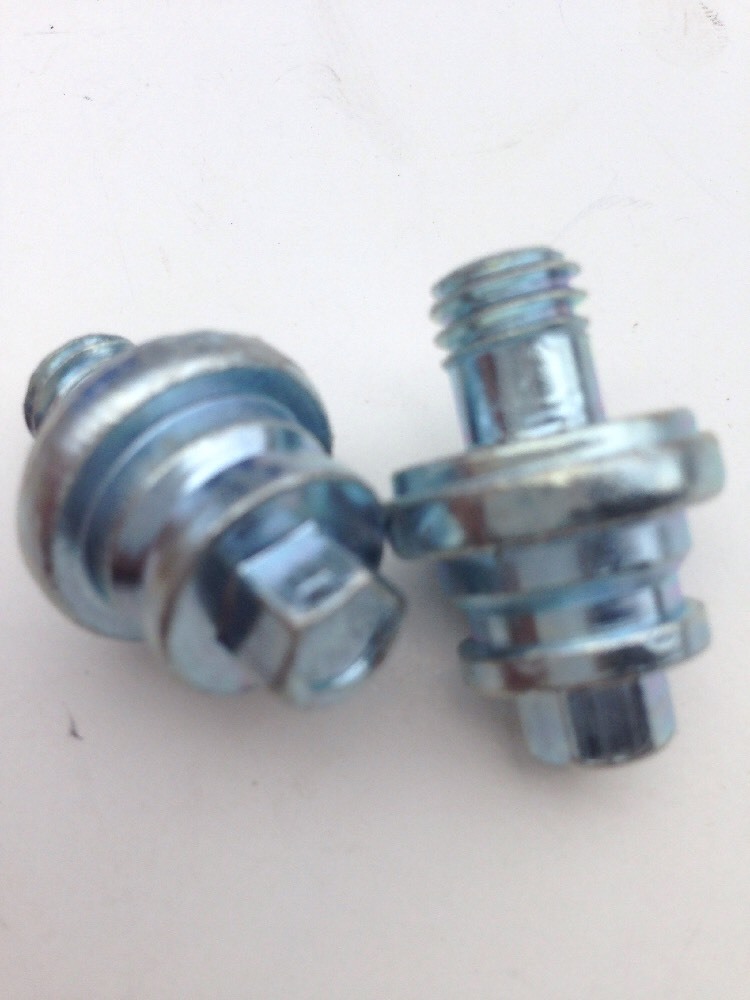2 GM TYPE SIDE POST BATTERY CABLE RETAINER (OEM TYPE)BOLTS,3/8"THREAD 5/16"HEX