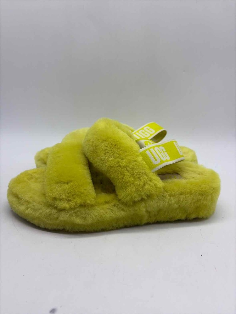 Pre-Owned UGG Yellow Size 7 Strappy Slippers