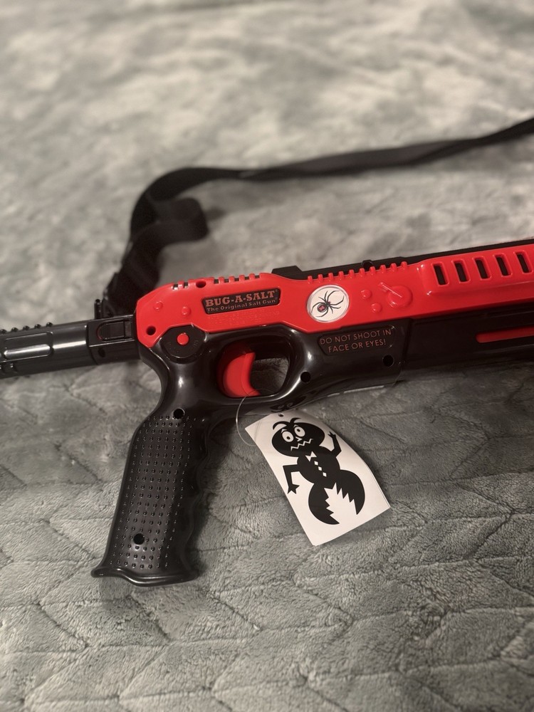 BUG-A-SALT Widow Maker 3.5 Fully Loaded with Bug-Beam Laser Sight Front Grip