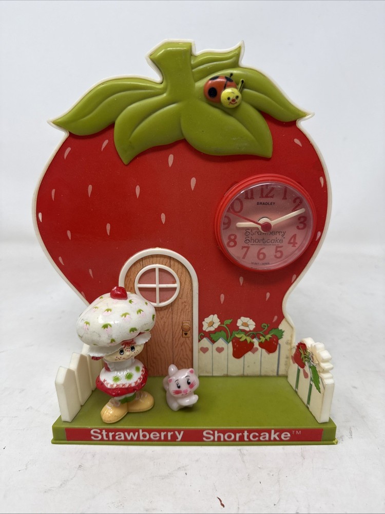Vintage Bradley Strawberry Shortcake Clock