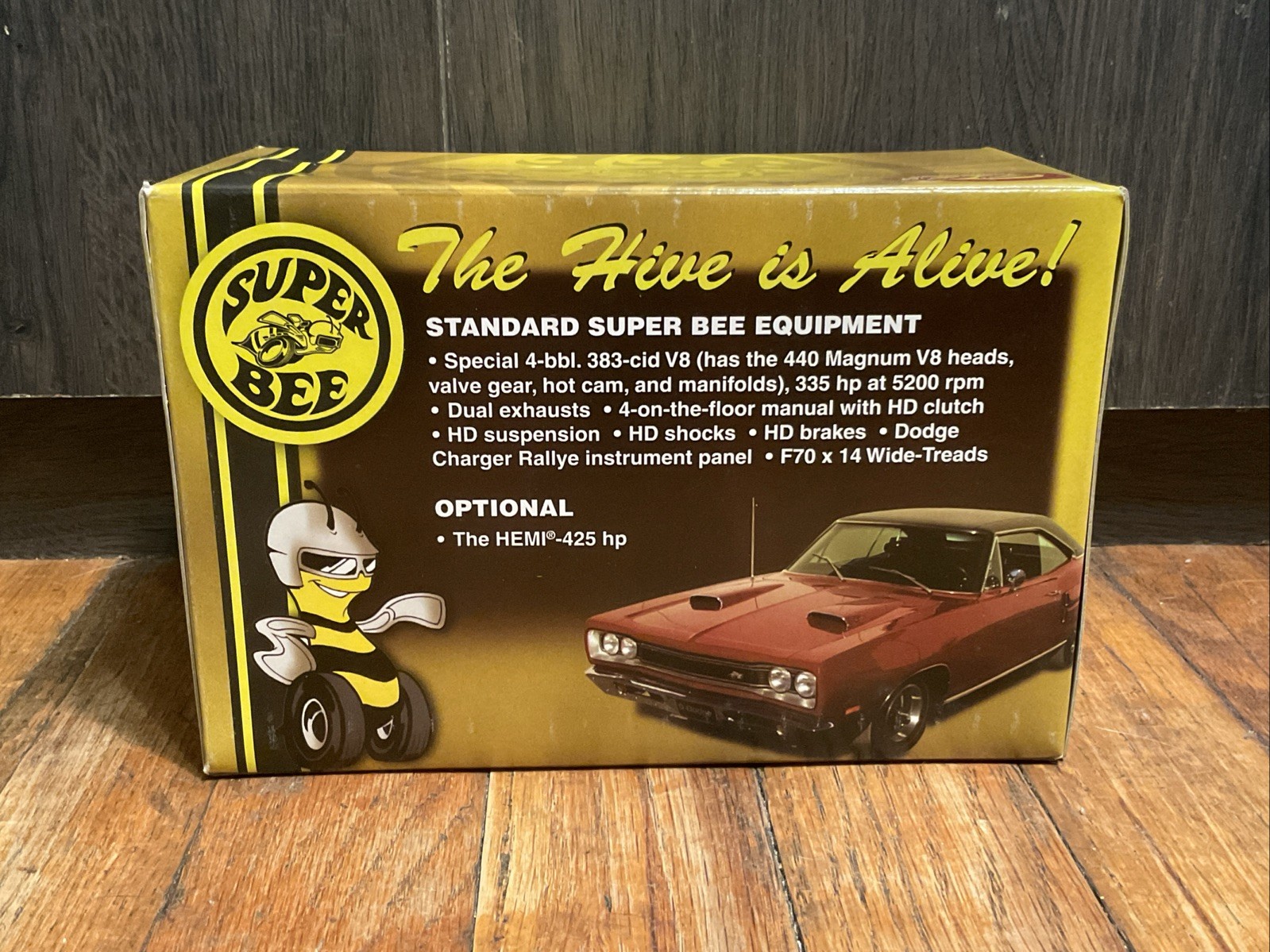 New Dodge Super Bee Bobblehead SUBLIME GREEN Bent Rod Garage Shaker