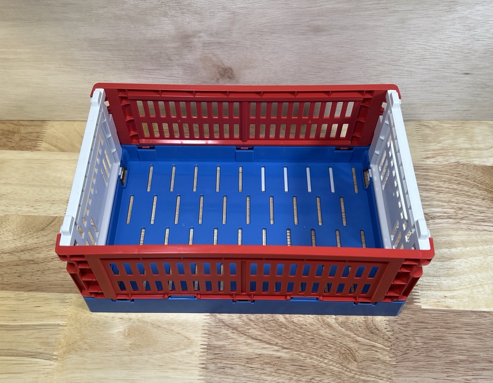 LOT OF 24 HAY Recycled Collapsable Colour Crates Storage Bin - Red Blue - Small