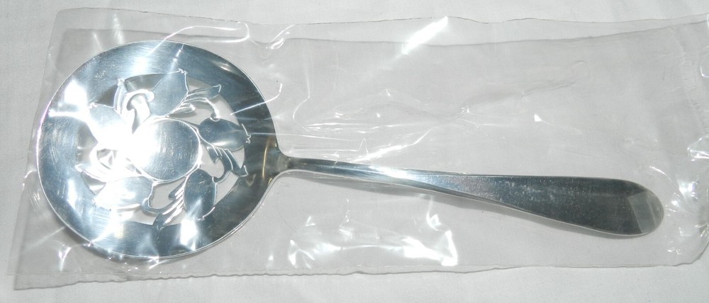 New in Box International Silver Company Tray with Serving Spoon
