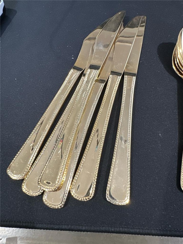 Reed & Barton Rebacraft Dickens 26 pcs Gold Plated Flatware