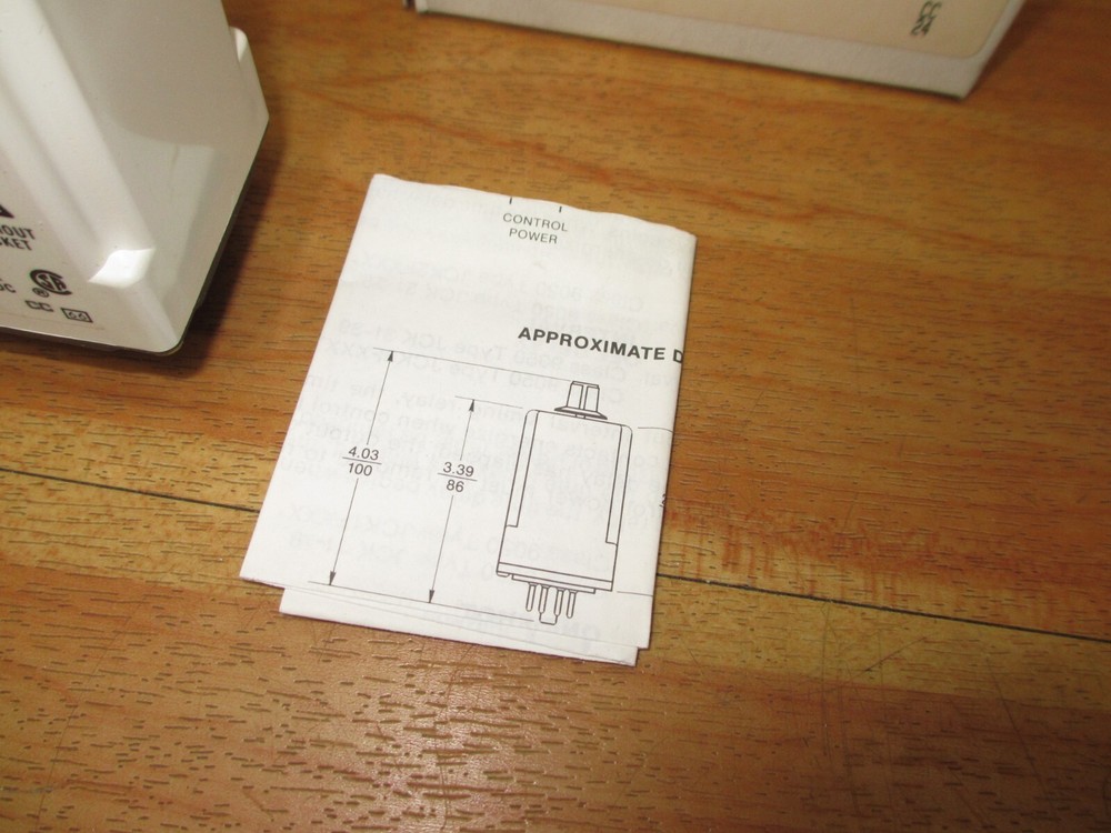 Square D 9050JCK43V20 Solid State Timing Relay, .6-60 sec, New Open Box