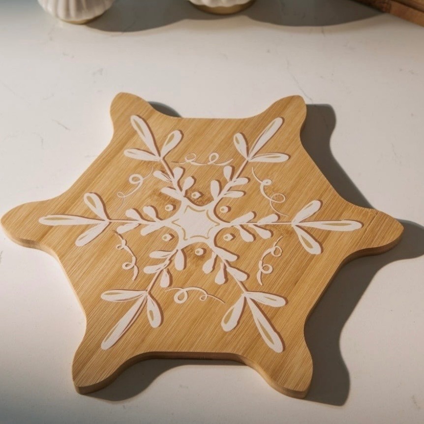 Thyme & Table Holiday Mitten Tree Snow flake Bamboo Cutting Boards Set