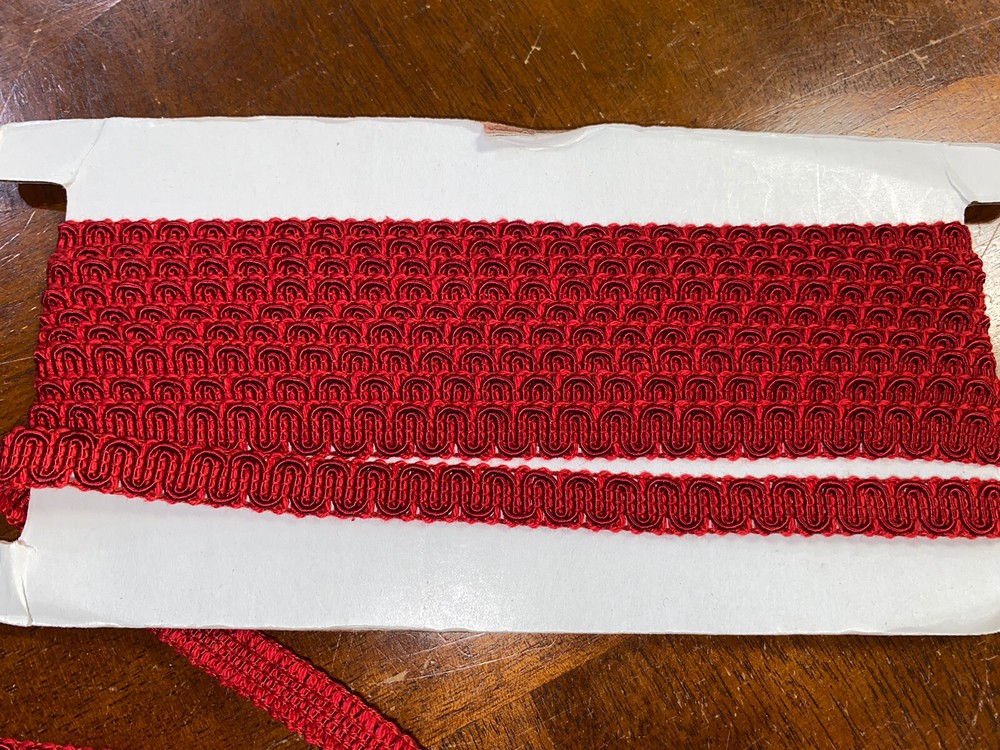 J11 Scroll Gimp Trim