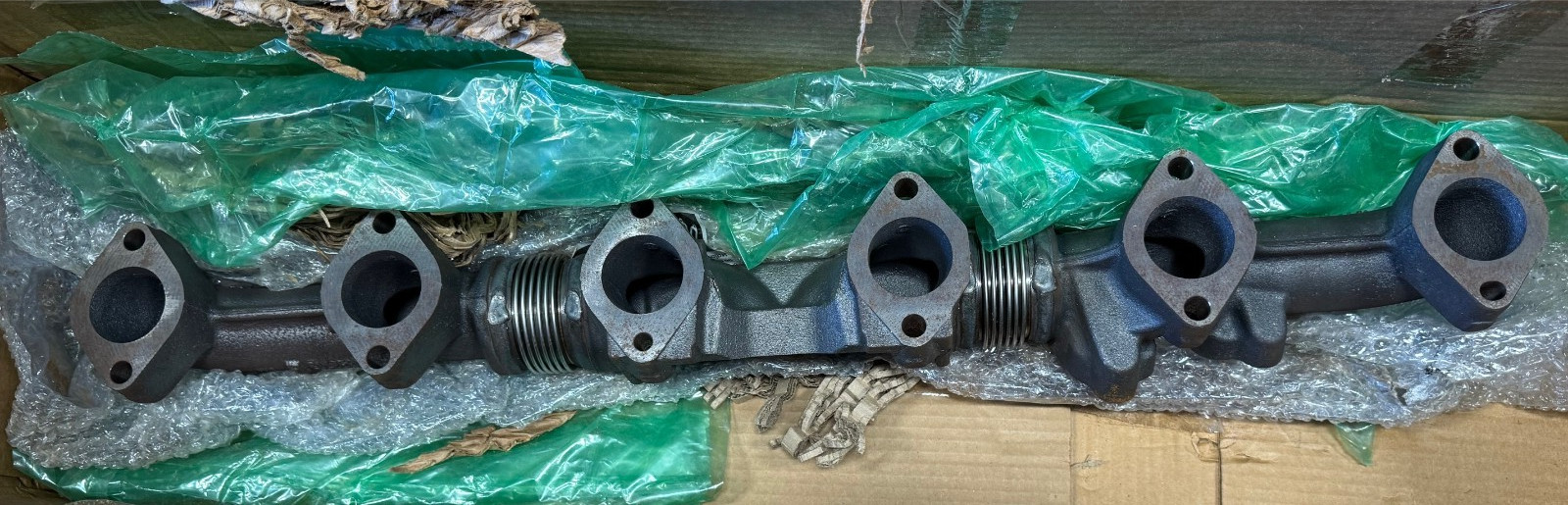 Genuine OEM Volvo Mack D11 MP7 Exhaust Manifold 21768561, 21485080, 22440048