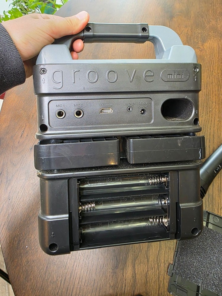 The Singing Machine SML2400 Groove