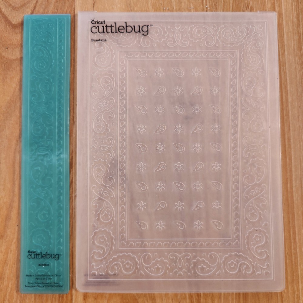 Cricut Cuttlebug 5"x7” "Bandana" Embossing Folder With Border