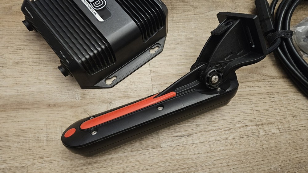 Lowrance/Simrad Structure Scan 3D Transducer + Module w/ Box.