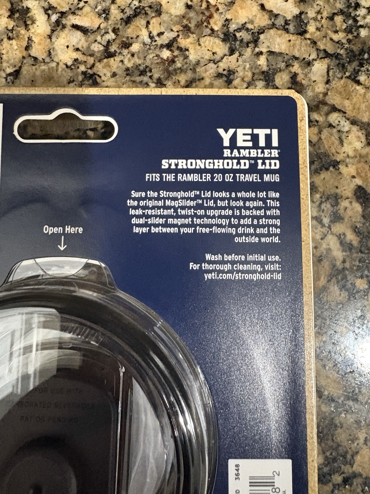 Yeti Rambler Stronghold Black/Clear Lid (Only Fits Rambler 20 oz Travel Mug) NEW