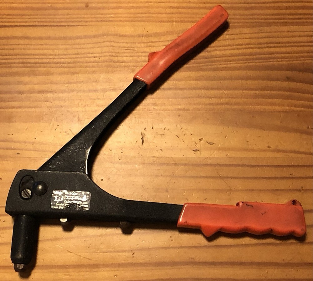 Manual Rivet Tool Black Vk08