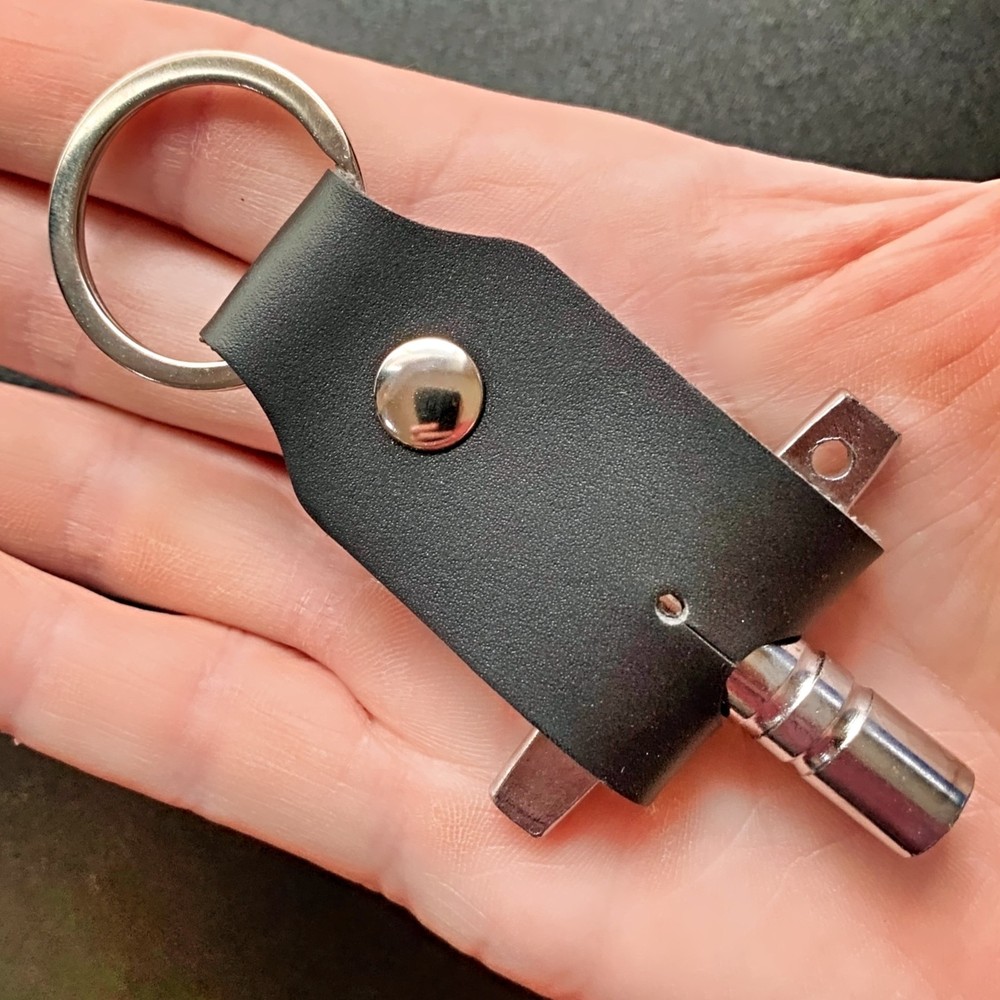 Leather Drum Key Holder Keychain – Quick Access Clip (Black/Brown)