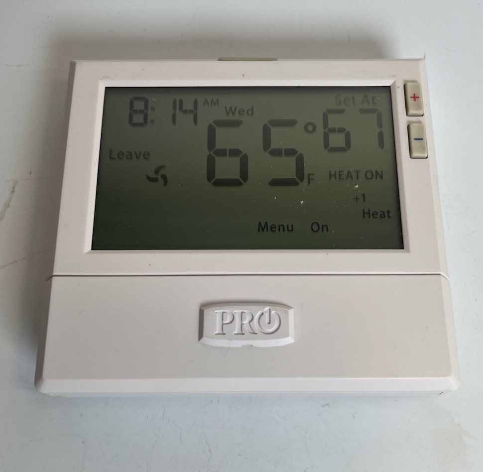 Pro1 Digital Wall thermostat model 855, White, Works!