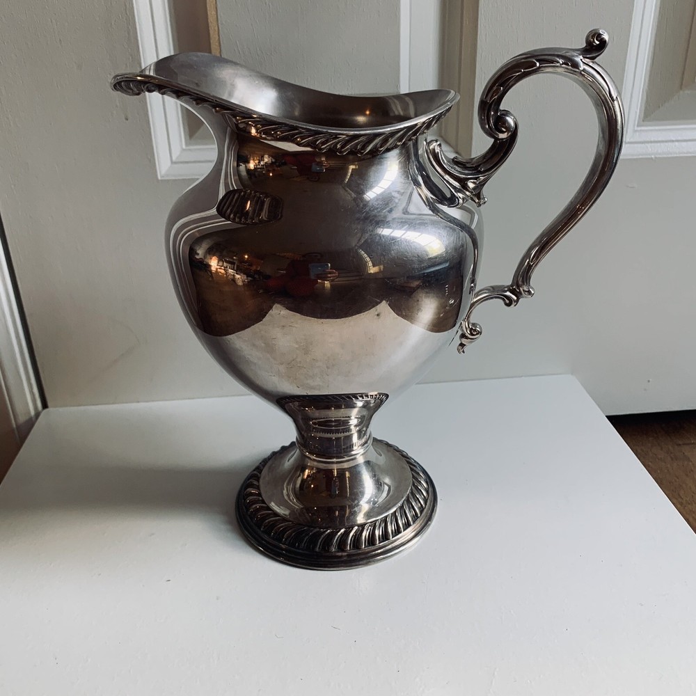 INTERNATIONAL SILVER WILCOX ROCHELLE WATER PITCHER SILVERPLATE HOLLOWWARE