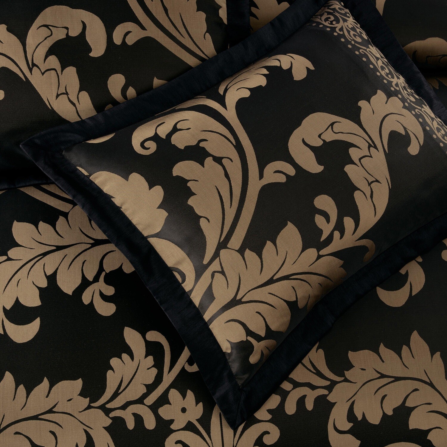 Chezmoi Collection 7-Piece Luxury Jacquard Floral Bed in a Bag Comforter Set