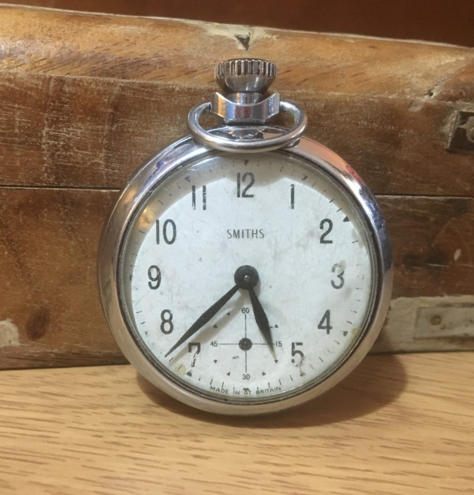 VINTAGE "SMITHS" ROUND CHROME POCKET WATCH PARTIALLY WORKING/FOR REPAIR