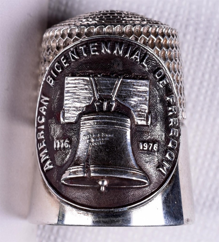 Sterling Bicentennial Thimble 1976 Simons Bros.