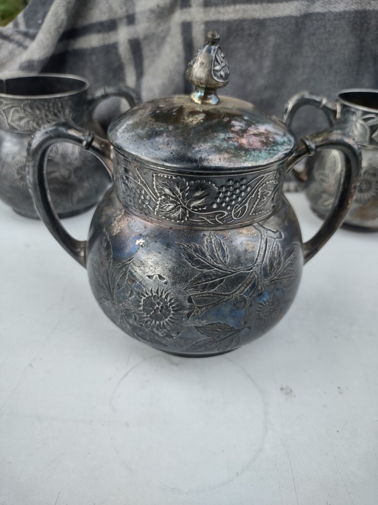 antique 3 pc Pair Point mfg silver plate tea set #324